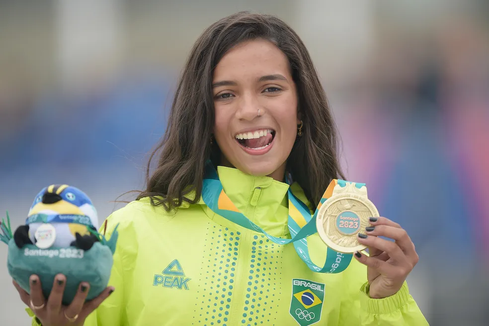 Rayssa Leal conquista primeira medalha de ouro para o Brasil nos Jogos Pan-Americanos