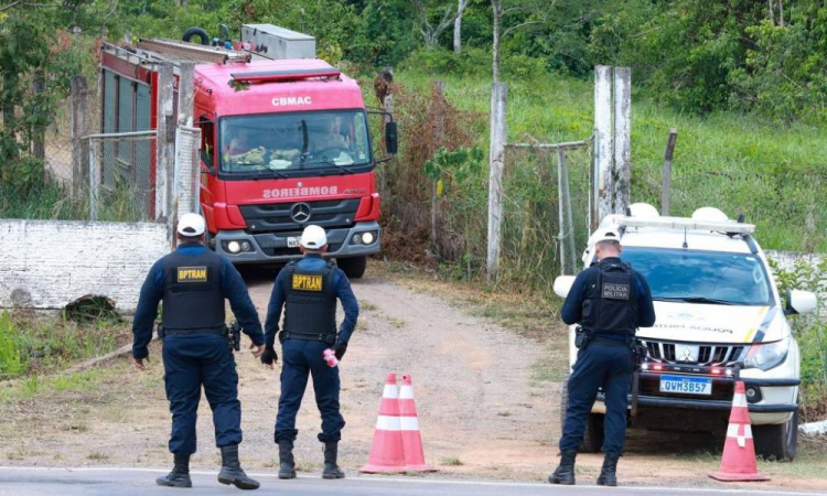 Avião de pequeno porte cai no Acre e deixa 12 mortos