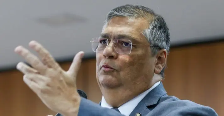 No mestrado, Dino fez crítica às indicações políticas para tribunais