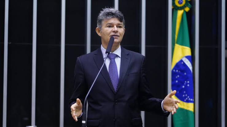 Medeiros defende corte de gastos e diz que governo usa reforma tributária apenas para aumentar impostos