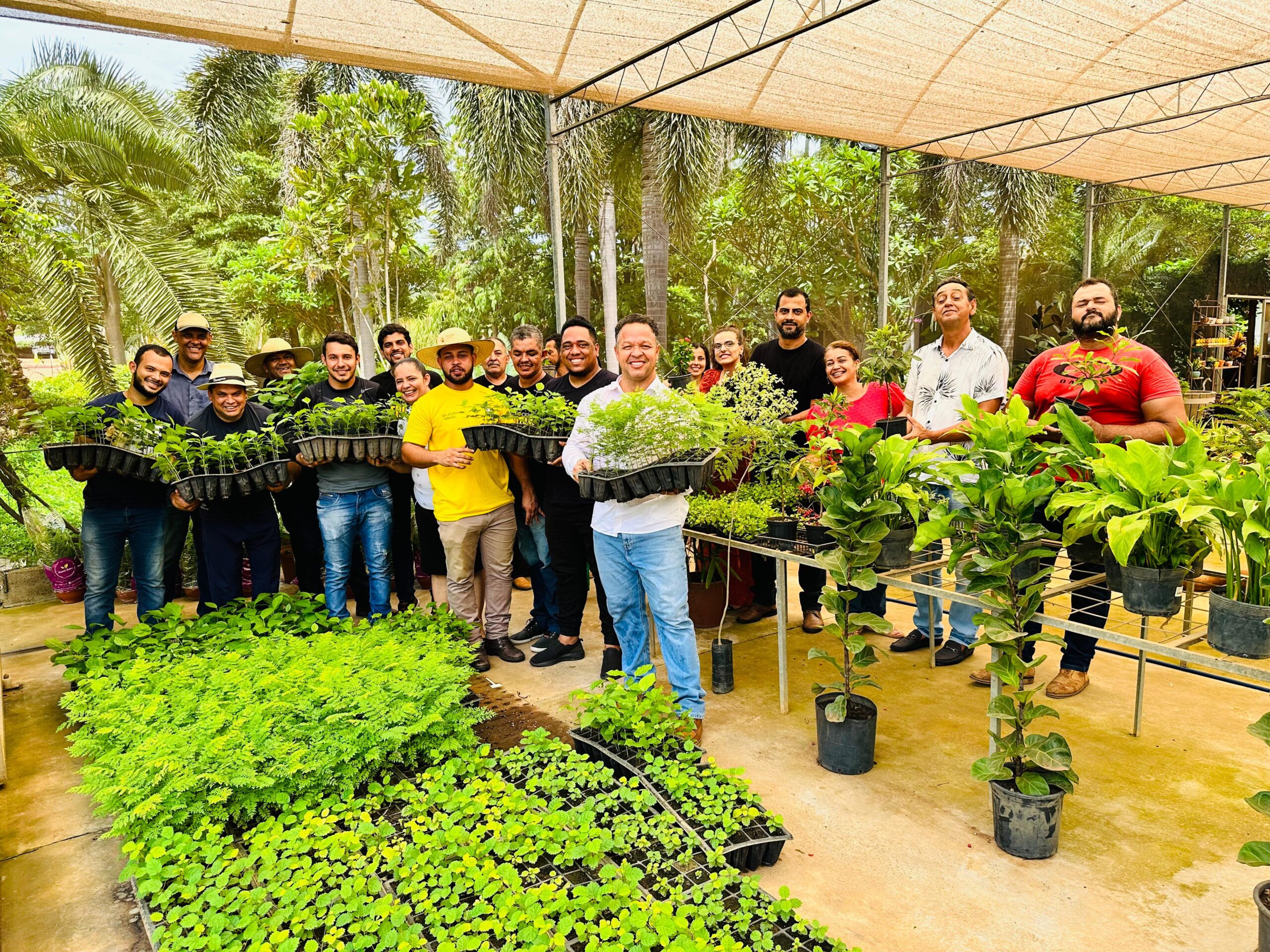 ‘Onda Verde’: Cláudio Ferreira realiza plantio de árvores em comemoração aos 70 anos de Rondonópolis