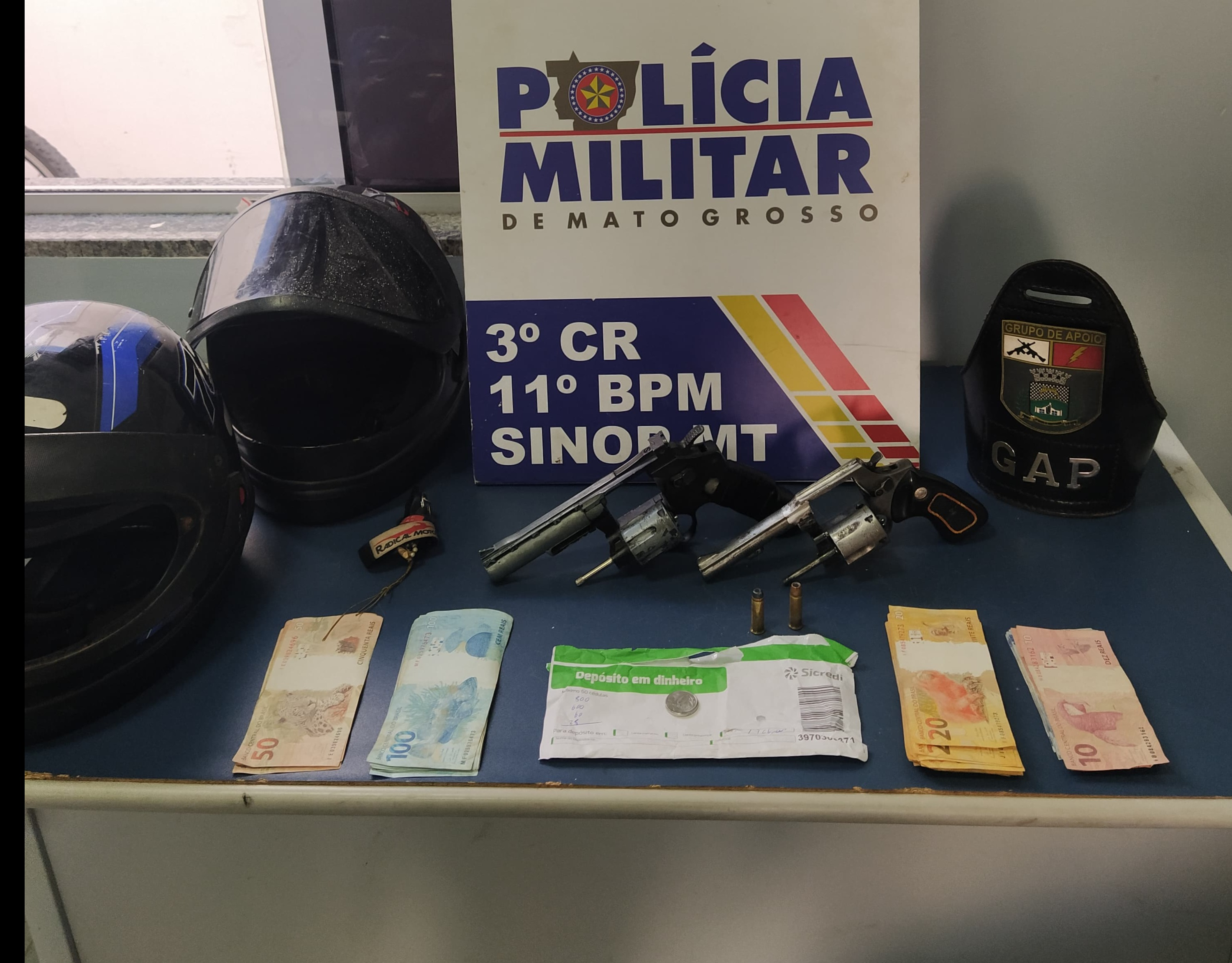 Polícia Militar frustra tentativa de roubo, liberta vítimas mantidas reféns e prende dupla em flagrante