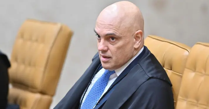 Moraes manda afastar policiais federais que trabalharam com Ramagem