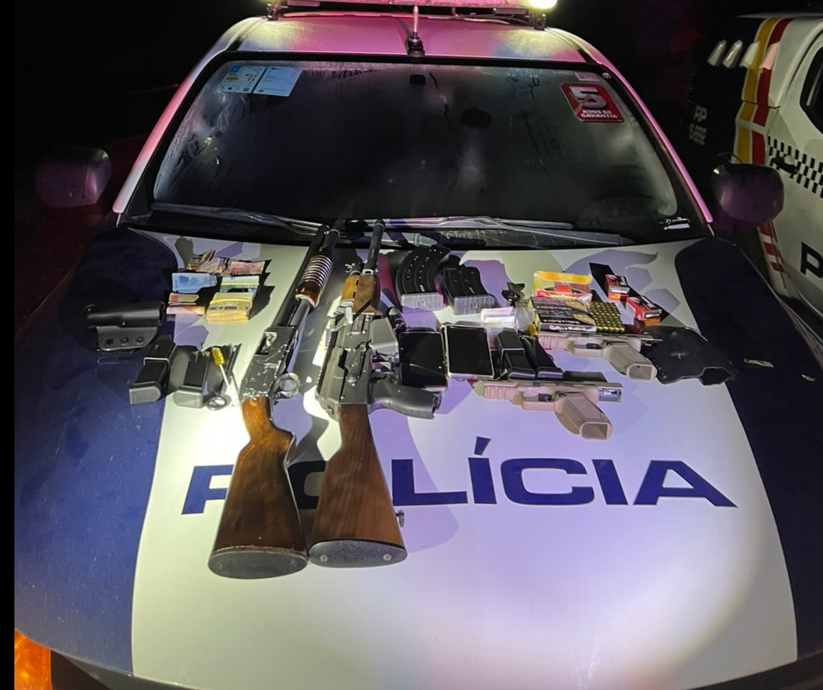 Polícia Militar prende casal por tráfico internacional de armas de fogo e apreende munições