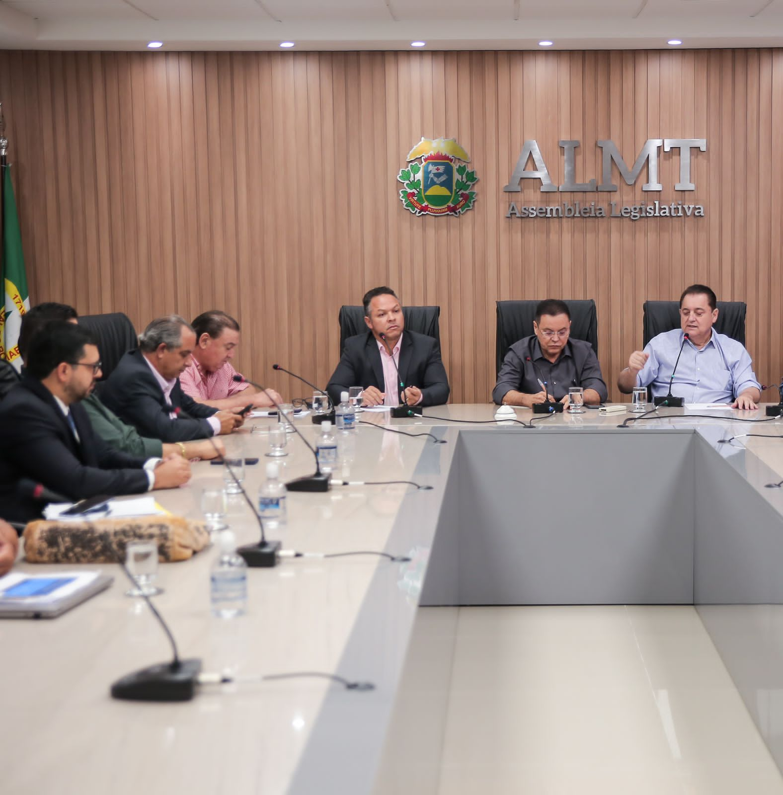 Em reunião com a Rumo, Cláudio Ferreira defende conciliação sobre traçado da ferrovia em Rondonópolis