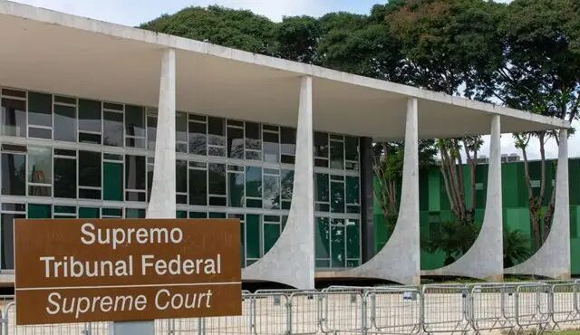 STF gasta mais de R$ 100 mil com grades e cones