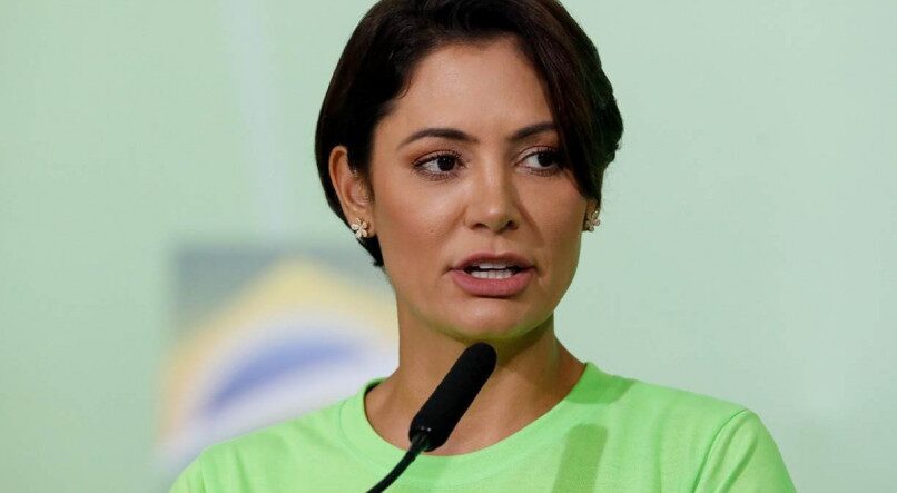 Michelle tomará medidas judiciais após caso de móveis do Alvorada