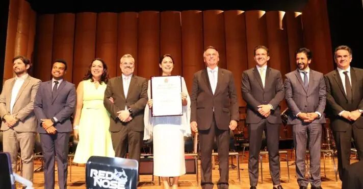 Michelle Bolsonaro recebe título da Câmara de São Paulo