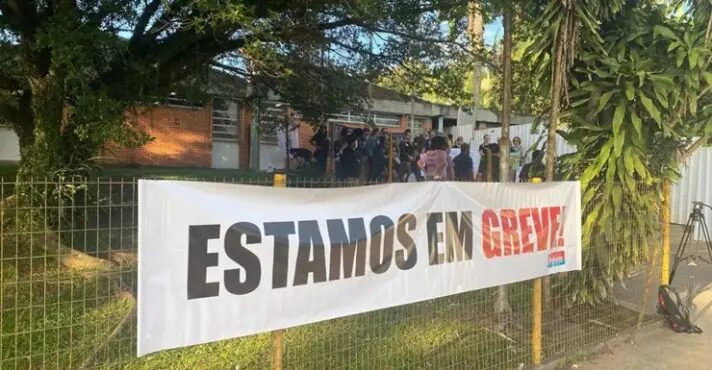 Justiça suspende acordo do governo com sindicato para encerrar greve dos professores federais