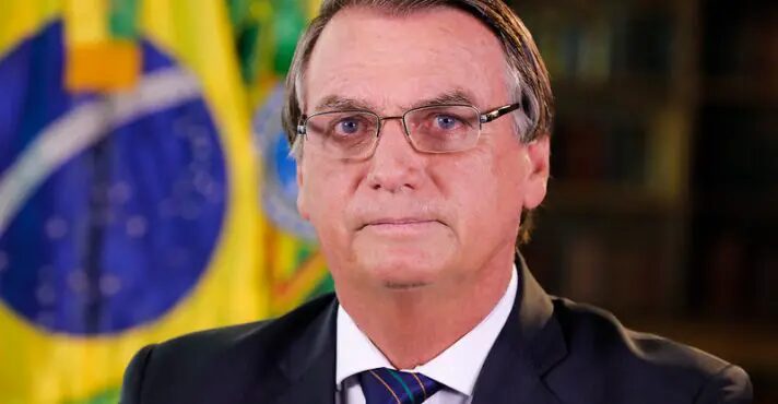Bolsonaro tem alta médica depois de 12 dias de tratamento para uma infecção