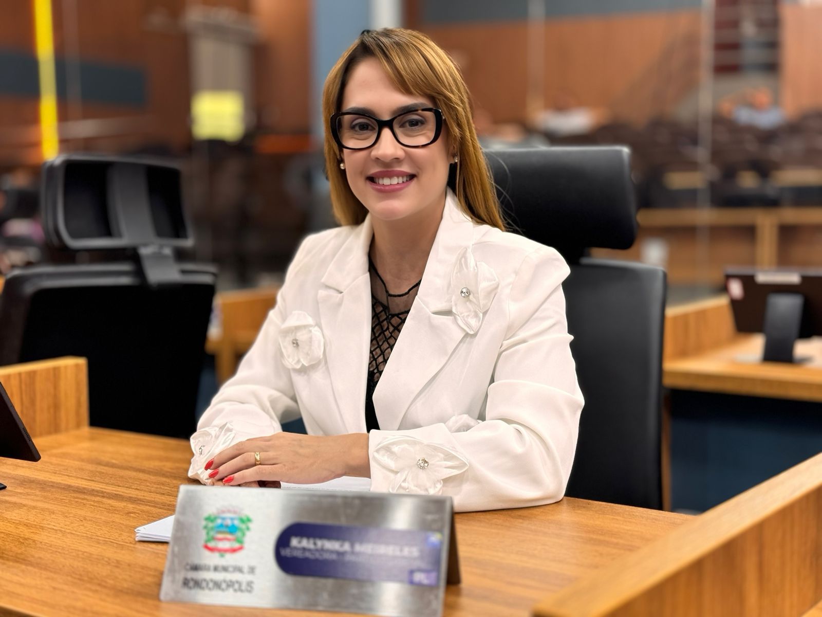 Vereadora Kalynka Meirelles propõe criação de comenda que homenageia a deputada federal Amália Barros