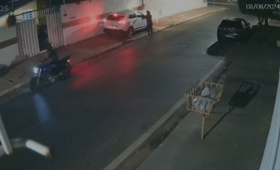VÍDEO – Motociclistas rendem mulher e roubam Creta em MT
