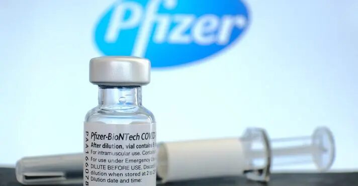 EUA: Kansas processa Pfizer por informações enganosas sobre vacina contra covid