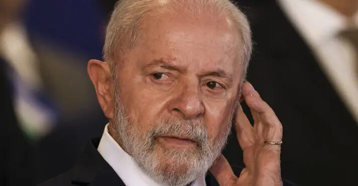 Lula reduz verbas de programas sociais em 2025