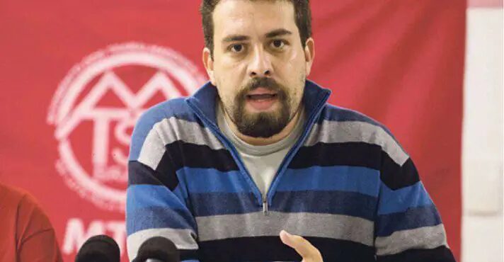 Justiça aceita que Guilherme Boulos seja associado ao MTST