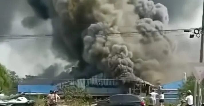 Incêndio de grandes proporções atinge indústria de alimentos no Paraná