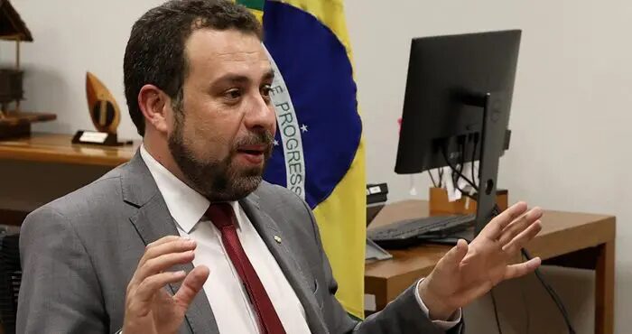 Boulos contraria estatuto do Psol e recebe dinheiro de familiares de banqueiros