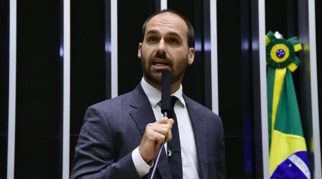 8 de janeiro: ‘Argentina prender exilados é ilegal’, diz Eduardo Bolsonaro