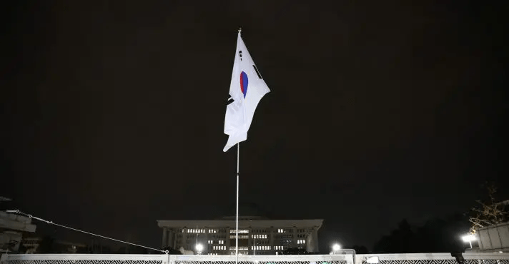 Coreia do Sul: polícia faz busca no escritório do presidente sobre Lei Marcial