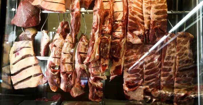 Carne bovina acumula alta de 15,4%, a maior desde 2021