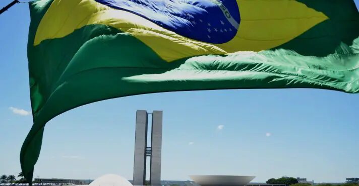 Brasil cai 6 posições em ranking de competitividade global