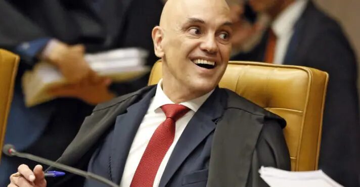 Moraes proíbe Zambelli de visitar presas do 8 de janeiro