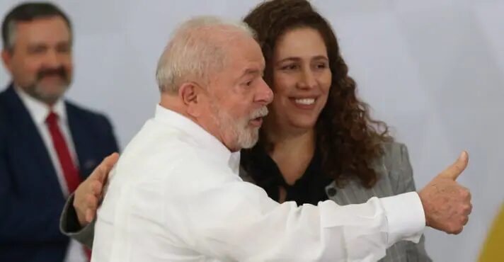 Governo falhou na apresentação das medidas de corte, diz ministra de Lula