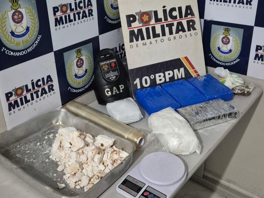 Polícia Militar apreende quatro tabletes e porções de cocaína em Cuiabá-MT