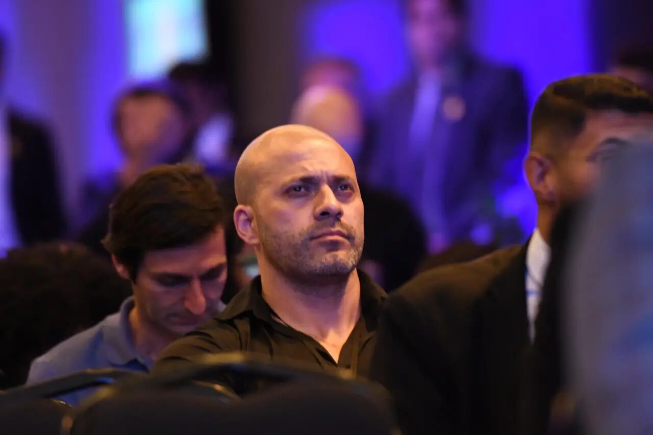 Daniel Silveira volta a ser preso por ordem de Moraes