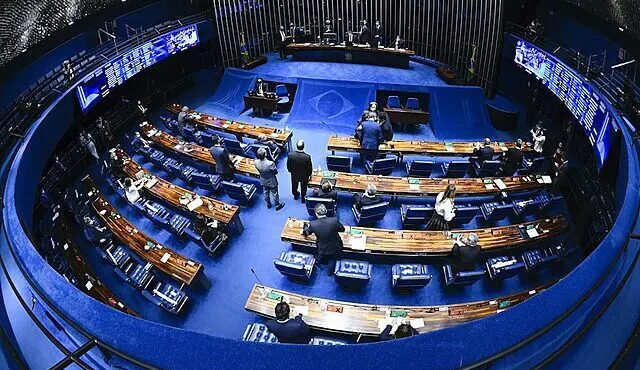 Senadores gastam R$ 4 milhões em viagens internacionais