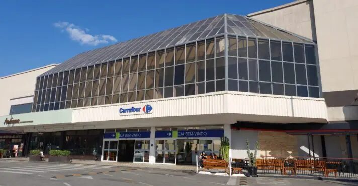 Carrefour encerra operações em shopping de São Paulo