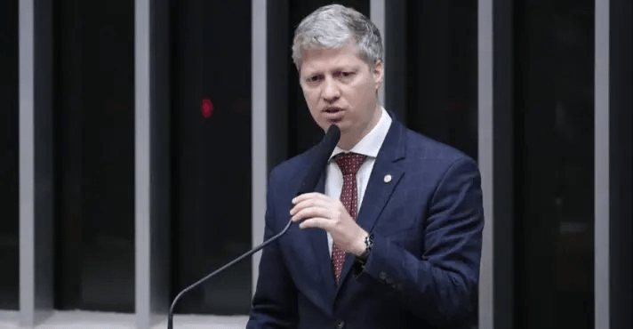 Diretor da PF pedirá inquérito contra Van Hattem por ser chamado de ‘prevaricador’