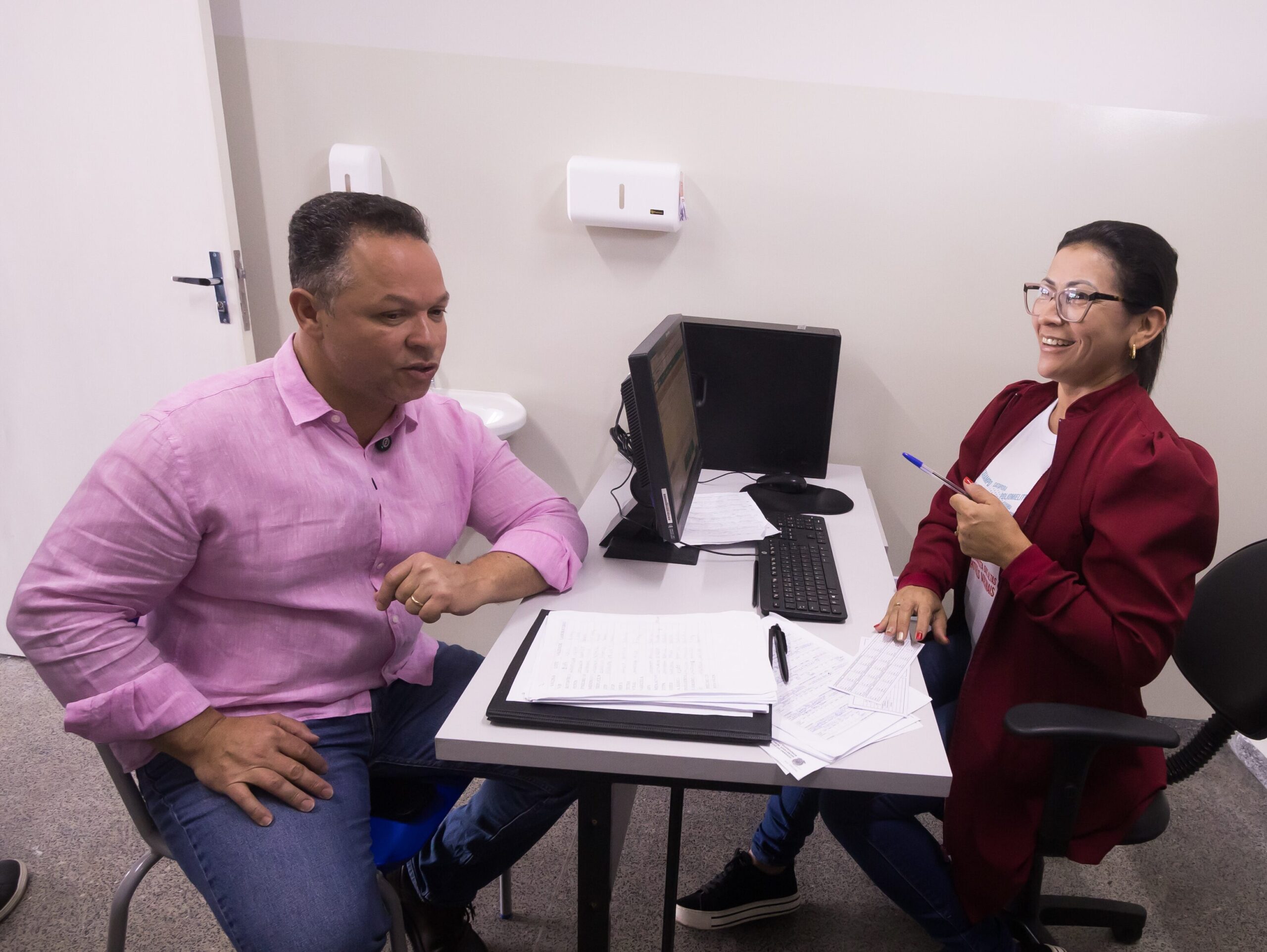 ESF Bispo Pedro Casaldáliga recebe computadores para salas de vacina, odontologia e ACS