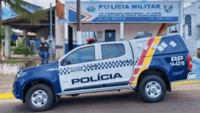 Maluca ameaçar matar vizinhos e peita PM: “vou estraçalhar você”