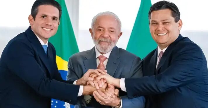 Lula entrega a PEC da Segurança Pública ao Congresso