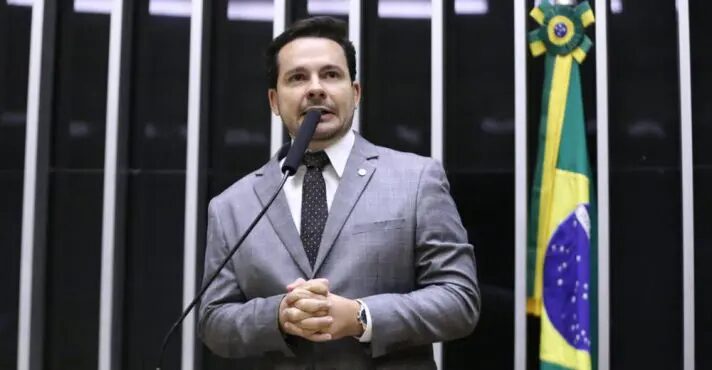 Projeto que limita poderes do TSE avança na CCJ da Câmara