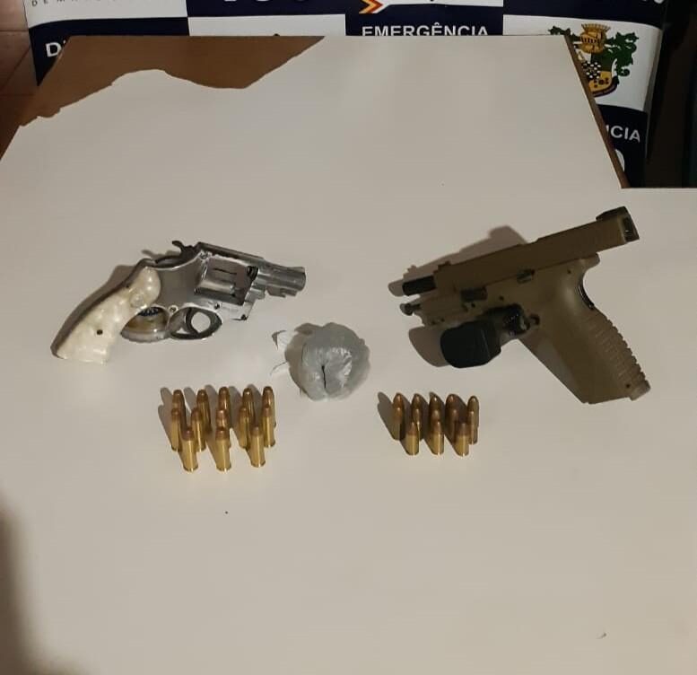 Polícia prende homem com armas de fogo, munições e maconha em zona rural de MT