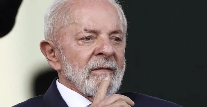 Fraude do INSS: deputado protocola novo pedido de impeachment de Lula