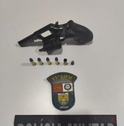 Homem faz pix para motel e ameaça esposa por exigir explicação