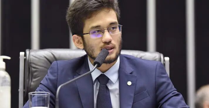 Kim aciona TCU contra patrocínio de estatais a eventos pró-governo