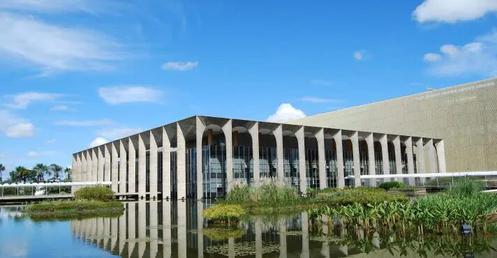 Itamaraty questiona Portugal sobre expulsão de estrangeiros