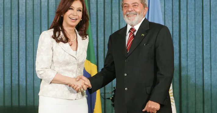 Lula declara apoio a Cristina Kirchner depois que Justiça argentina ordena sua prisão