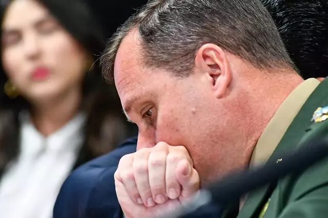 Mauro Cid presta novo depoimento na Polícia Federal