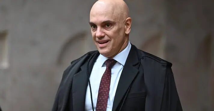 Moraes nomeia a Defensoria Pública para cuidar do caso de Zambelli