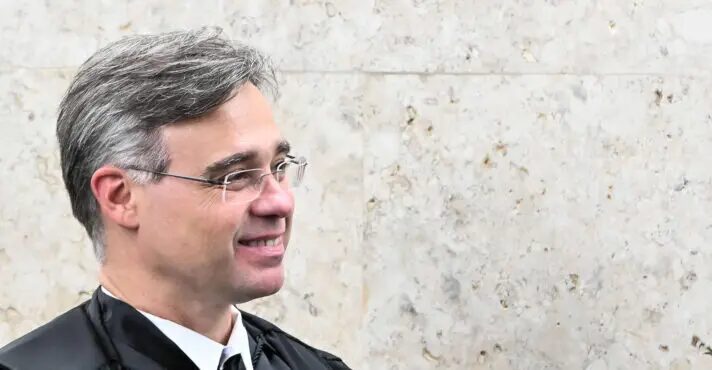 Mendonça sinaliza divergência em julgamento sobre redes ao falar em ‘autocontenção judicial’