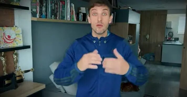 ‘Se rir virou crime, o silêncio virou regra’, diz Leo Lins, em sua primeira fala pós-condenação