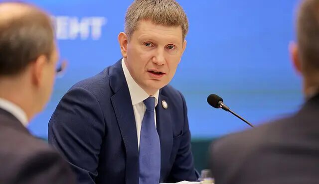 Ministro alerta para risco de recessão na Rússia e pressiona Banco Central