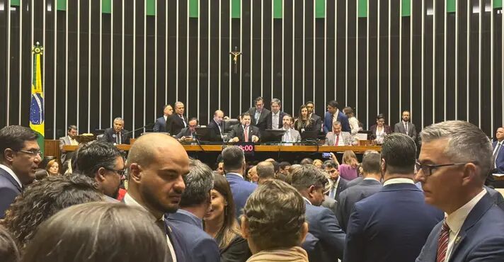 Oposição critica judicialização da derrubada do IOF