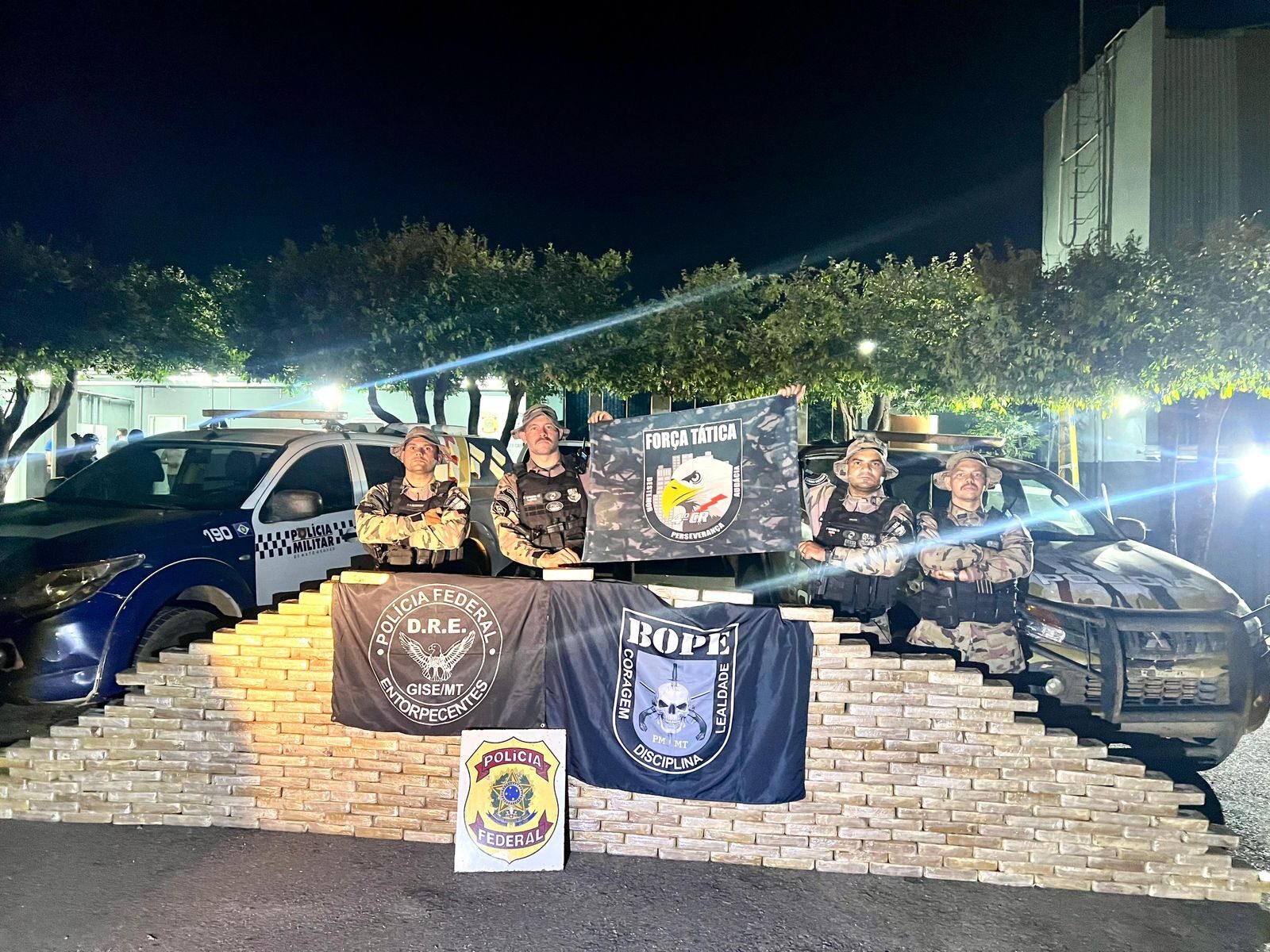 Polícia apreende mais de R$ 8 milhões em drogas em carga de soja na BR-364