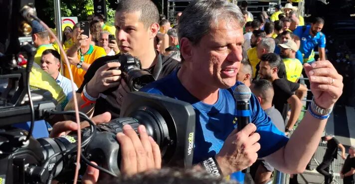 Tarcísio avisa: ‘O Brasil não aguenta mais o PT’